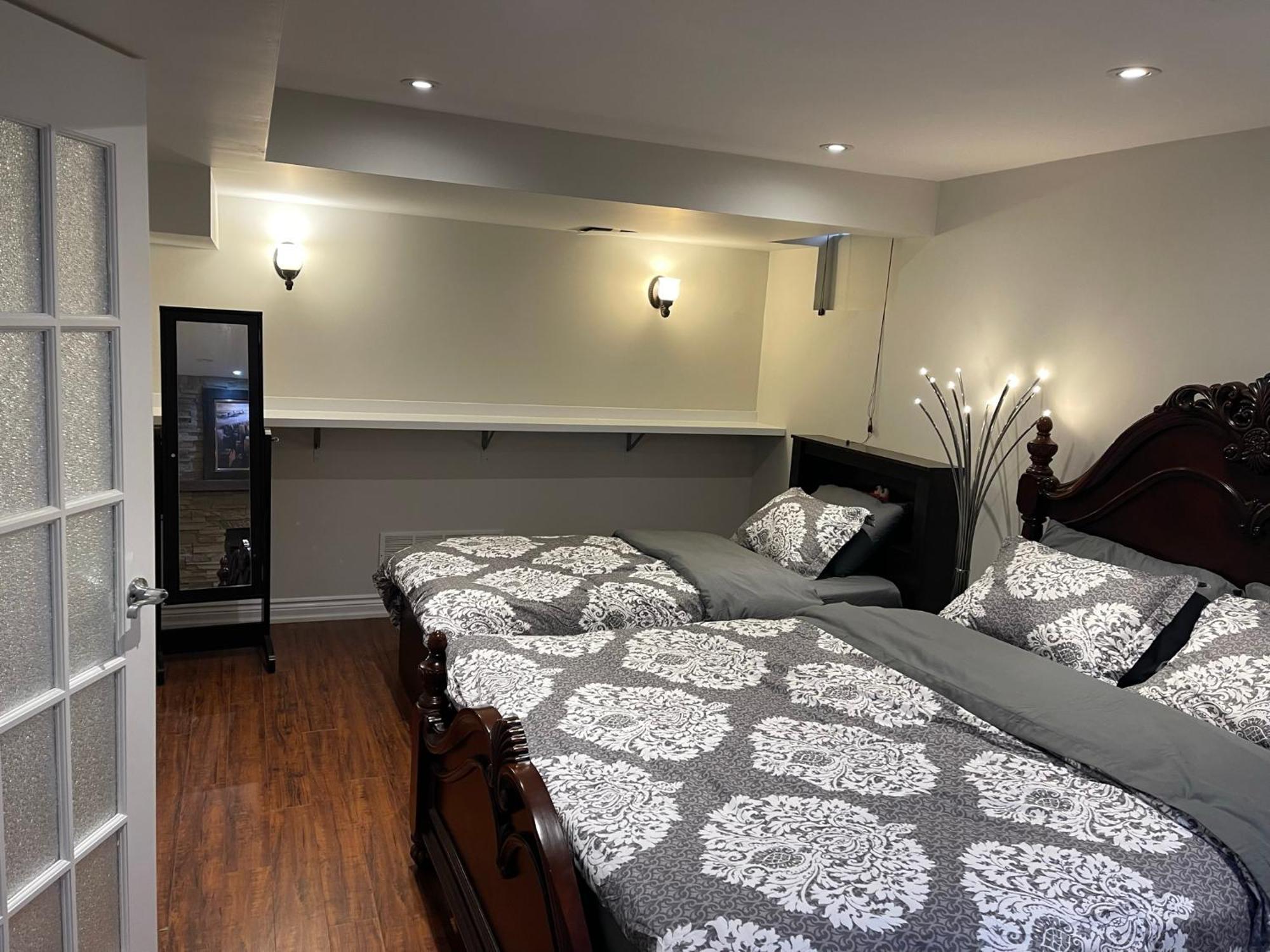 Cozy Lovely Ravine Facing Suite. Mississauga Dış mekan fotoğraf